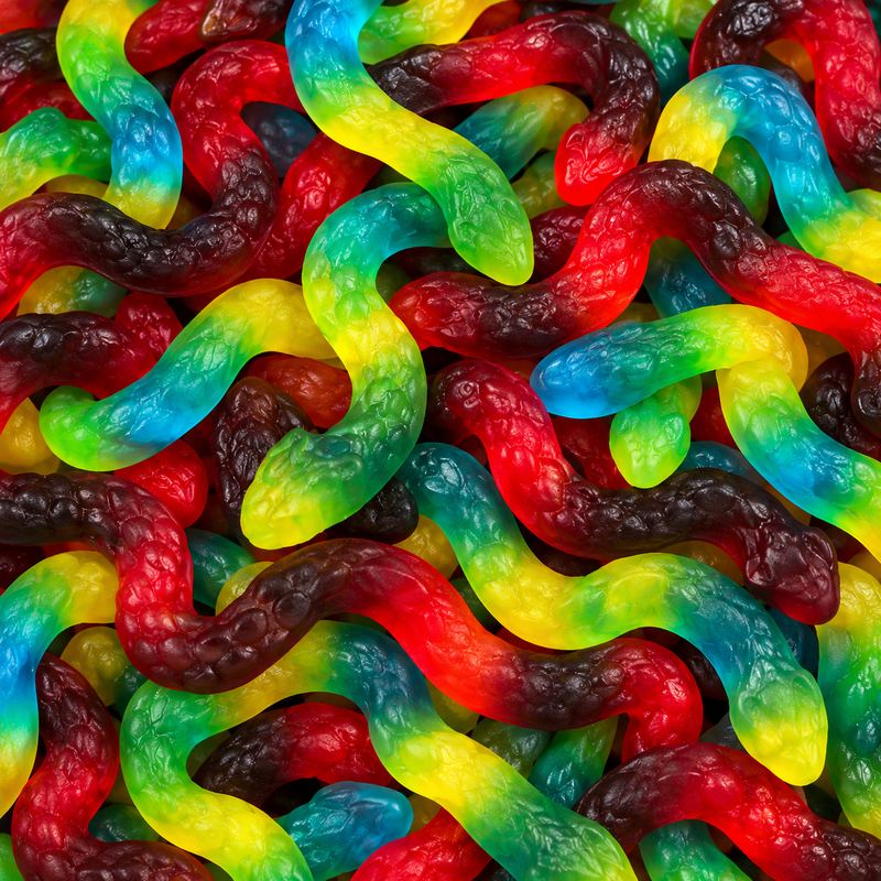 Serpents géants brillants