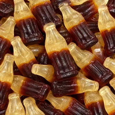 Bouteilles cola géantes