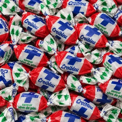 Croibleu sève de pin : bonbons en papillotes rouges, blanches et bleues
